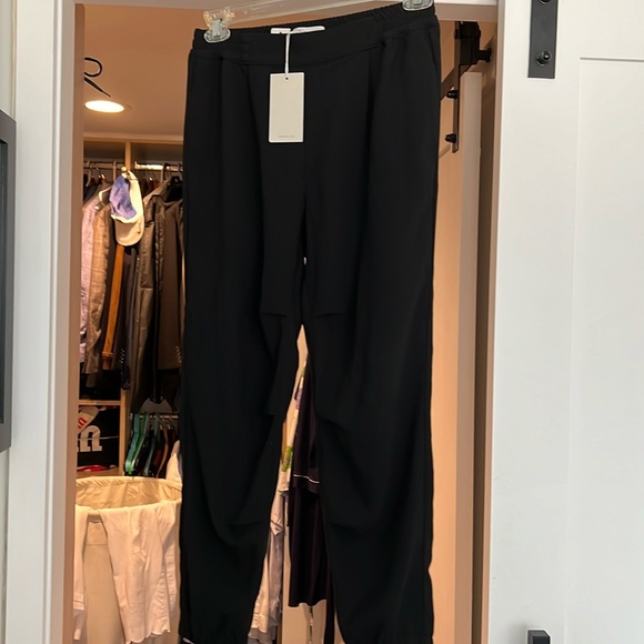 Fun easy pull on jogger style pants - Picture 1 of 8